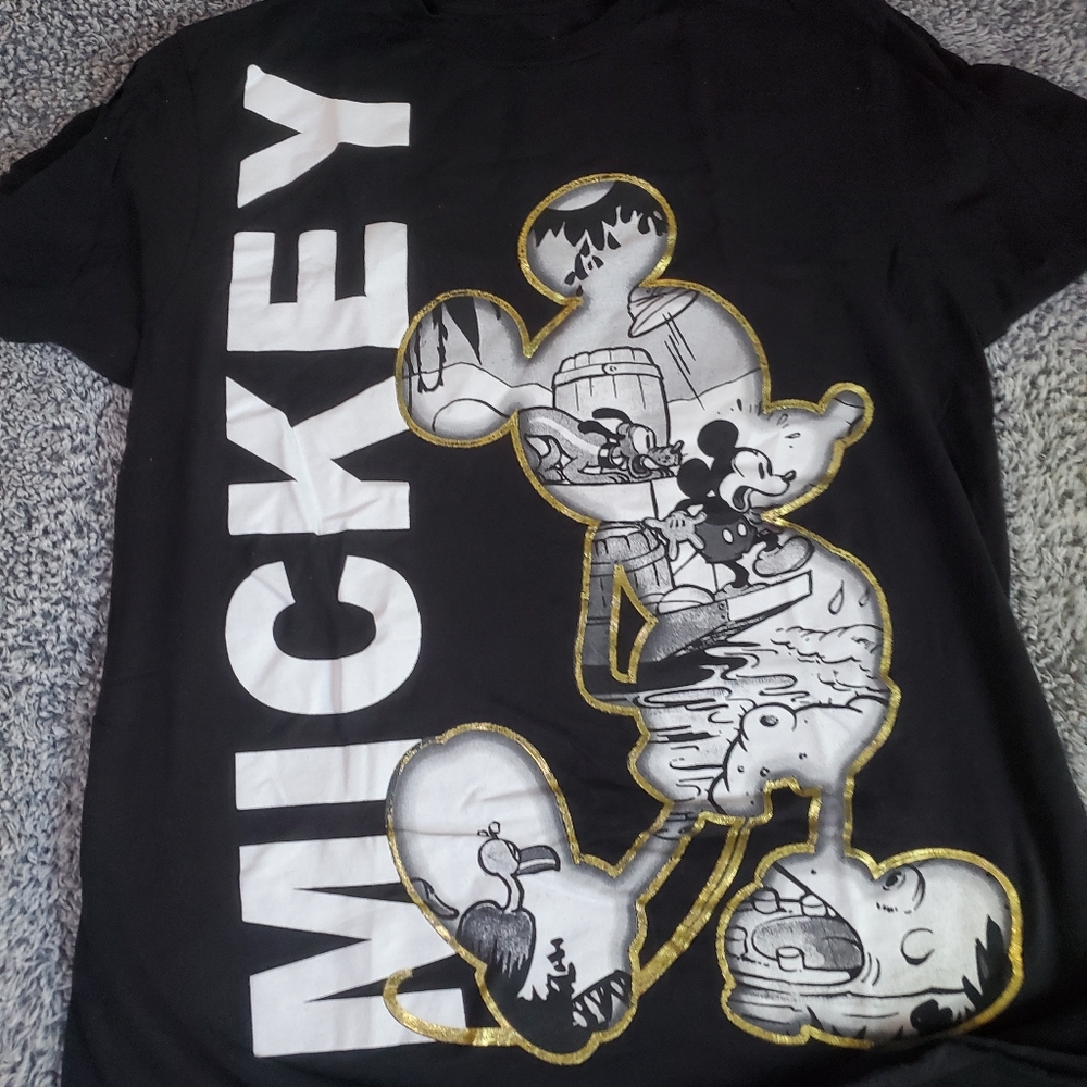 Mackey mouse shirt